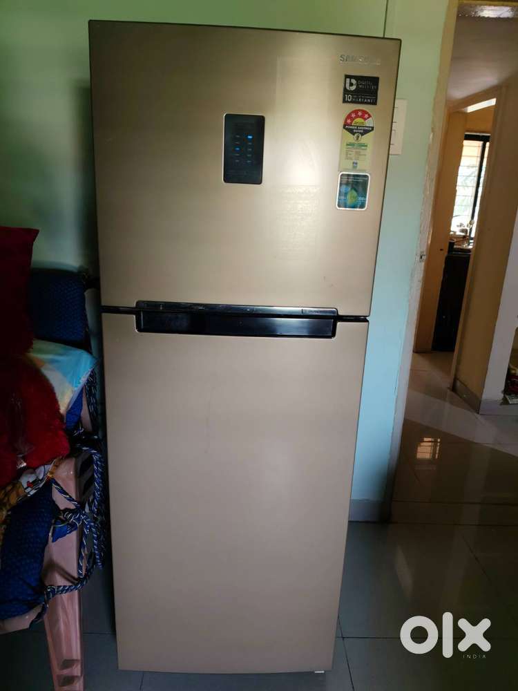 Samsung refrigerator 321 L with touchscreen