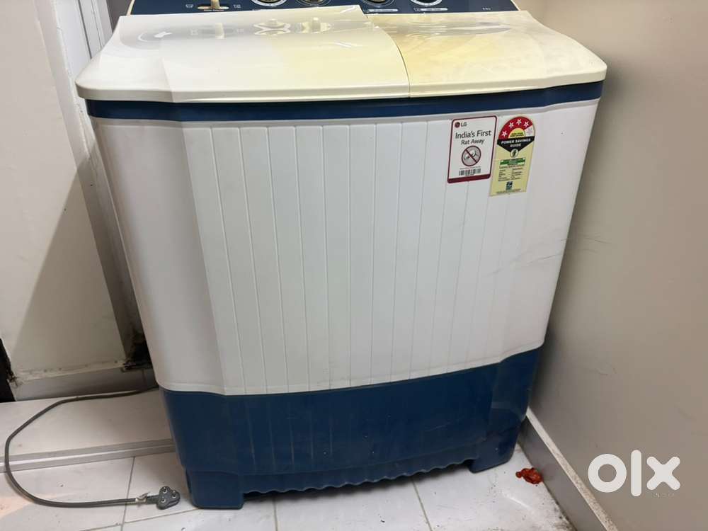 Semi automatic washing machine