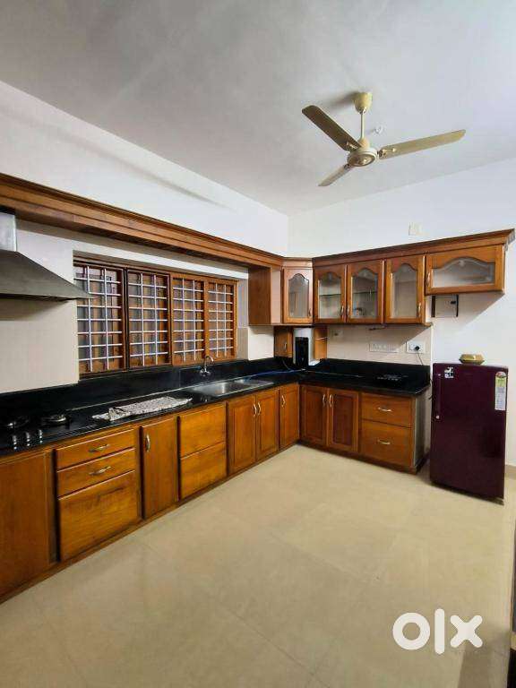 8Cent Plot with 4BHK House for Sale in PALAKKAD