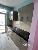 1 room set furnished in sector 8 ground floor