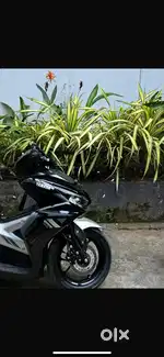 Well maintained 2024 black aerox for sale (urgent sale)
