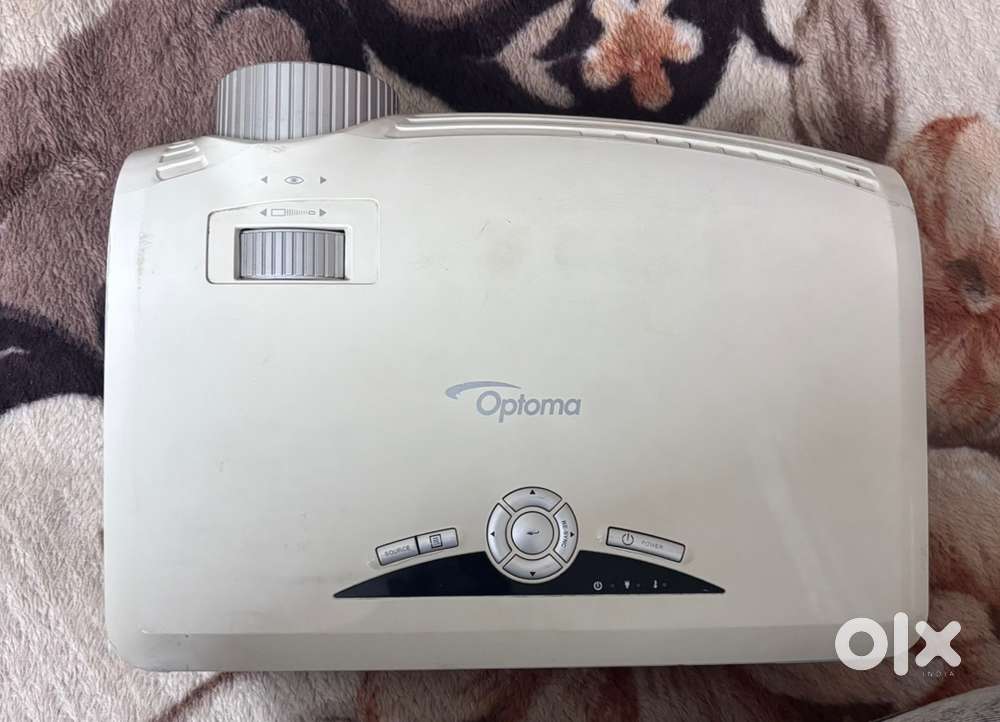 Optoma HD25e projector
