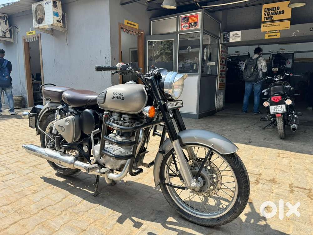 Royal Enfield Classic 350 Gunmetal gray  1st Owner  Well Maintained