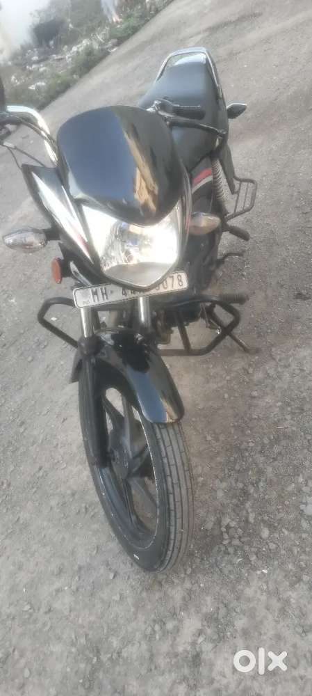 Excellent condition bike new tyre new fibre recently service is done