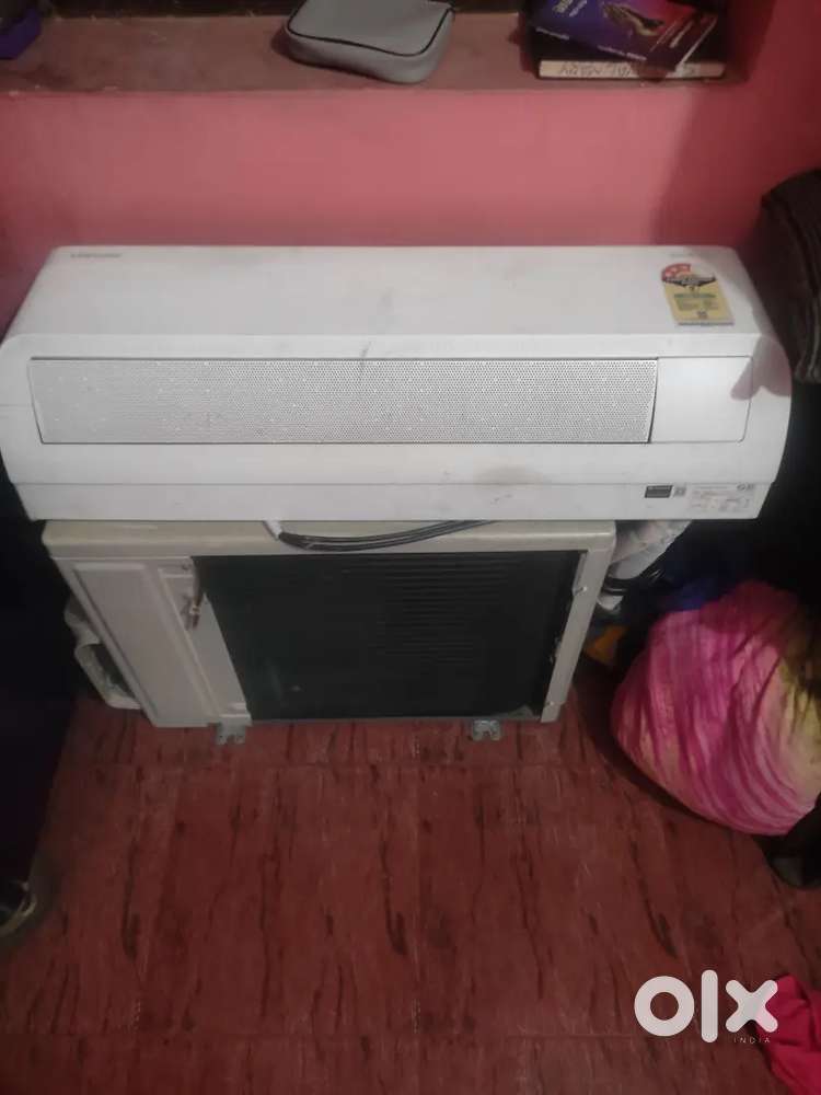 SAMSUNG. 1.5 TON 3 STAR