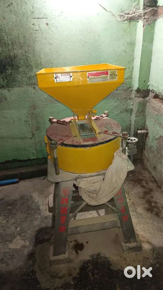 Aata chakki 16 inch new condition A1