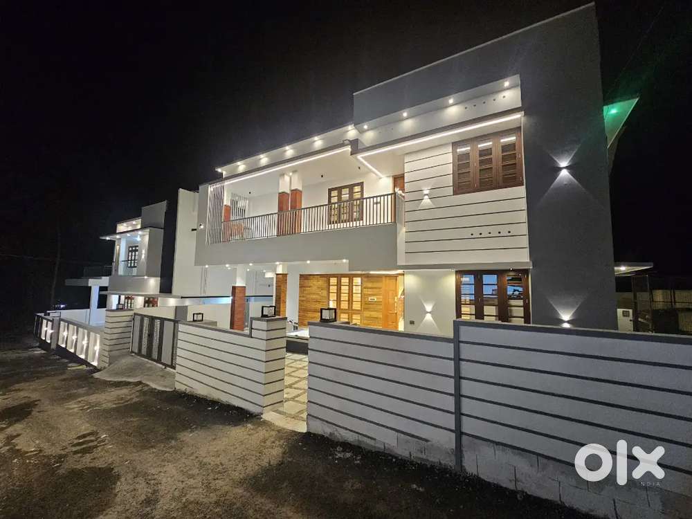 New house for sale Sreekaryam Ayirooppra