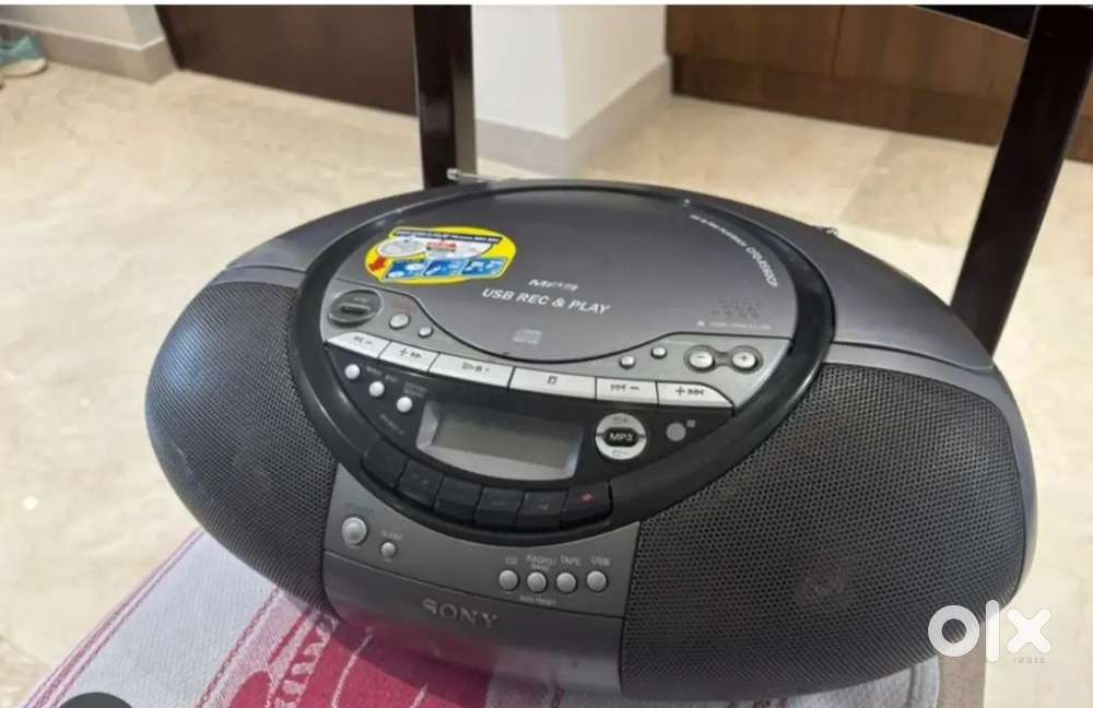 Sony cd tape recorder and radio fm Good condition