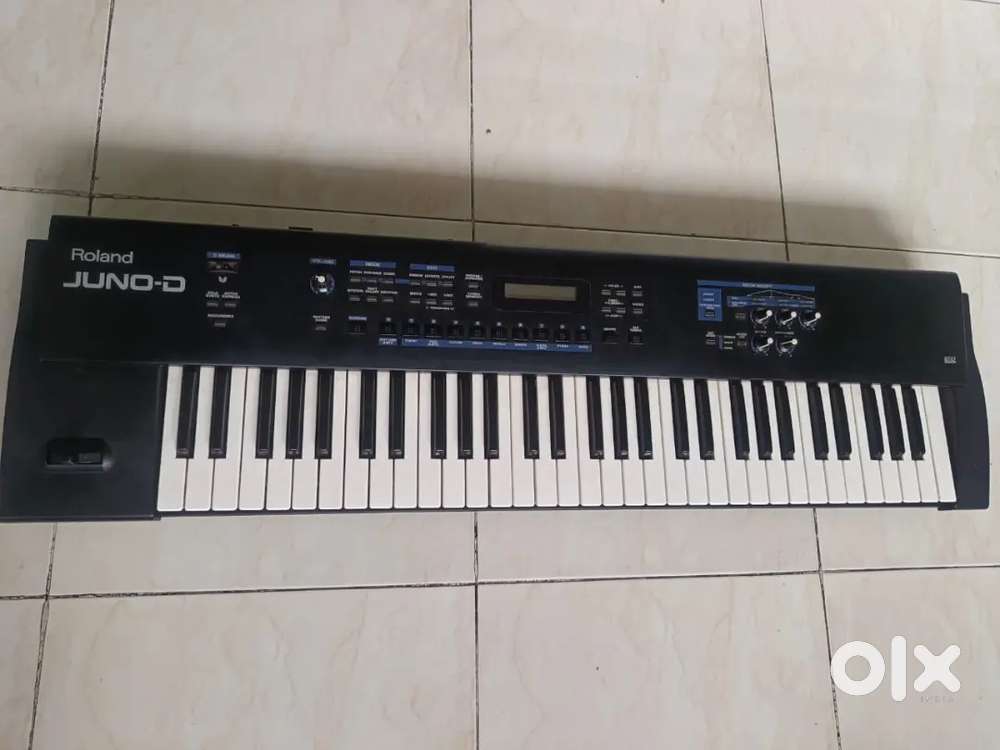 Roland juno d