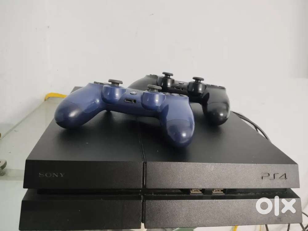 PS4 1TB in mint condition with 15 most popular games