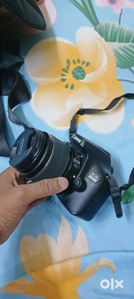 Canon 3000d with short lens