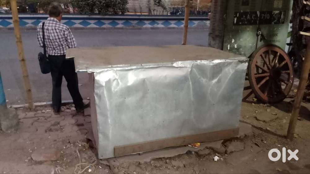 A Fast food Stall  for rent near Sarat Bose road in Kolkata