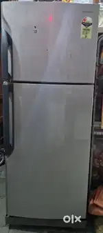 SAMSUNG DOUBLE DOOR FRIDGE