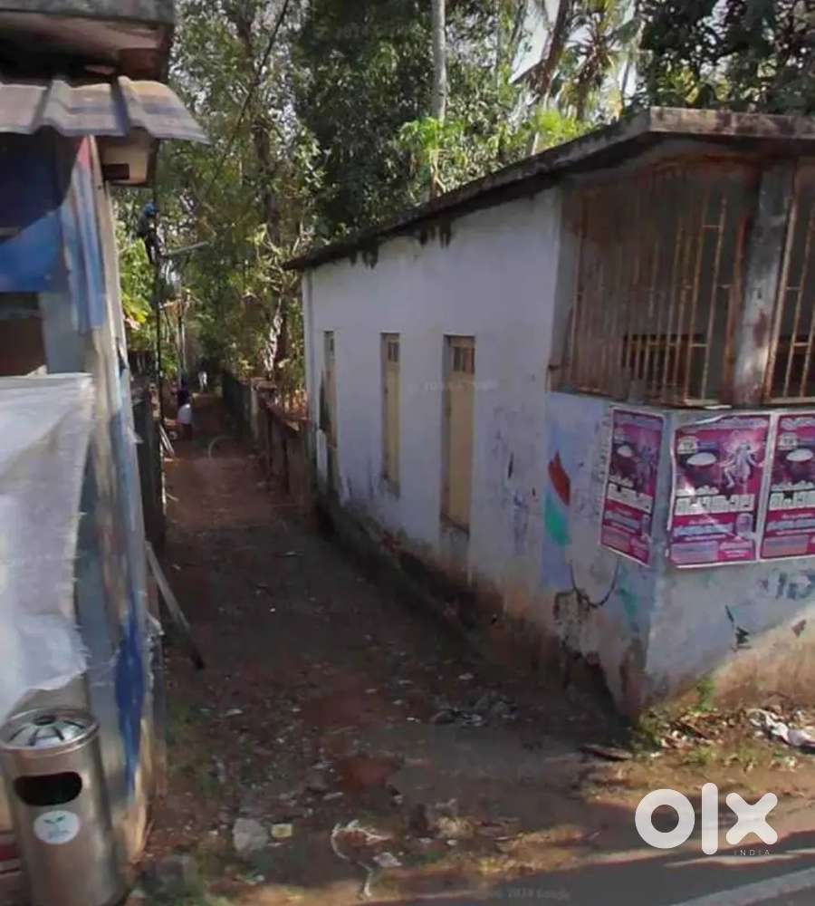 Kandachira, 6 cent square plot