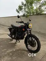 Royal Enfield classic 350cc fully loaded dual disk ABS bs4 carboreta