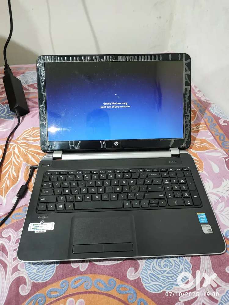 HP PAVILION 15 Notebook PC