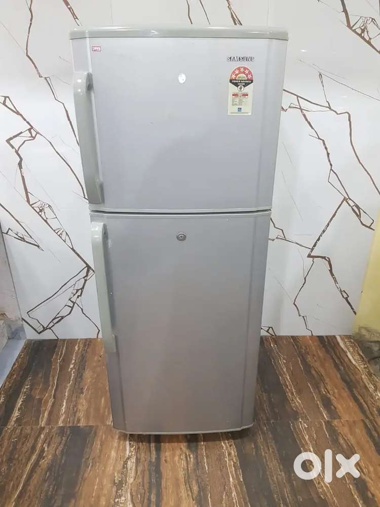 Samsung 250 ltrs  5 star rating double door refrigerator