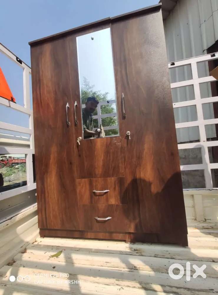 Factory outlet sale offers on beds wardrobes and many more products