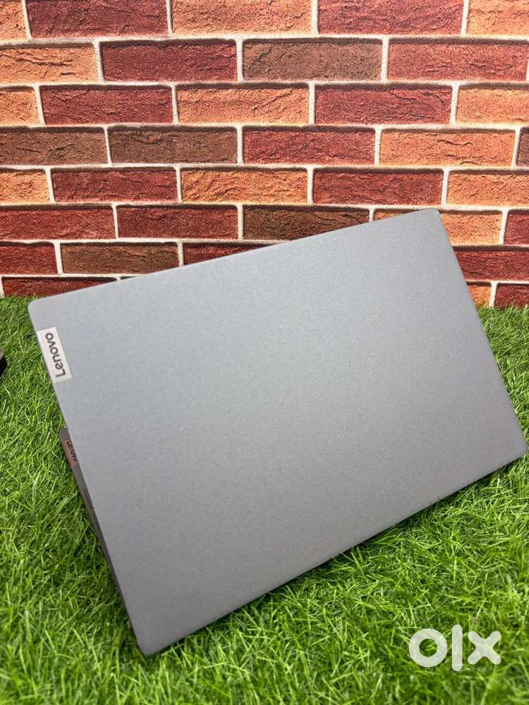 Faadu deal! Lenovo ideapad 15. core i5 11th / 8 GB RAM / 256 GB SSD