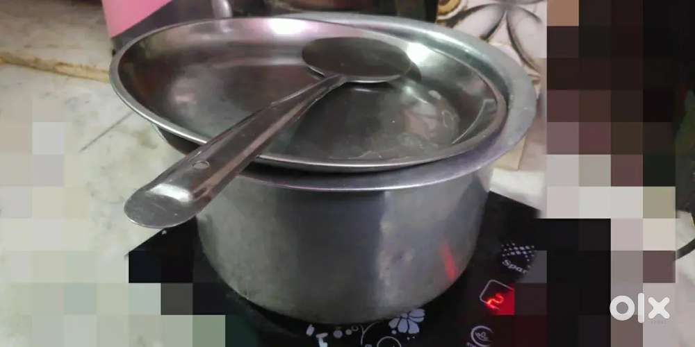 Utensils for sale, बर्तन बेचने के लिए