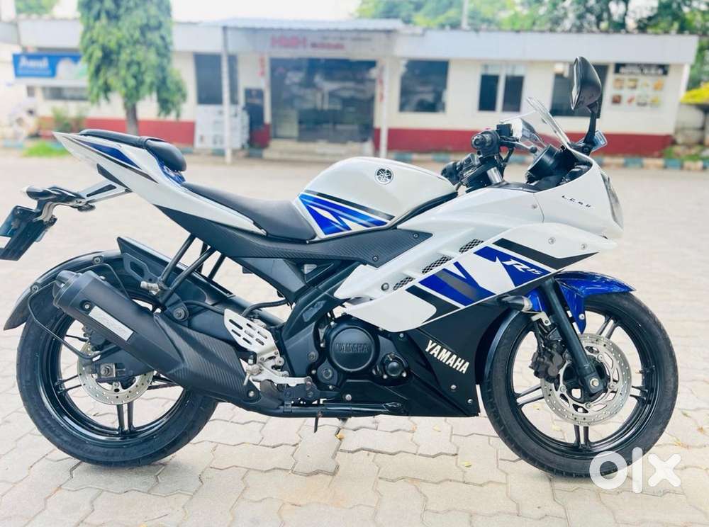 Single owner Yamaha R15 V2