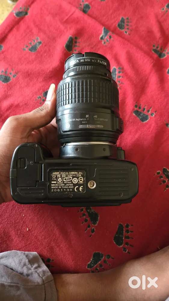 NIKOND60  camera