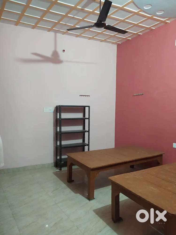 Room Available for Girls  Girls Hostel