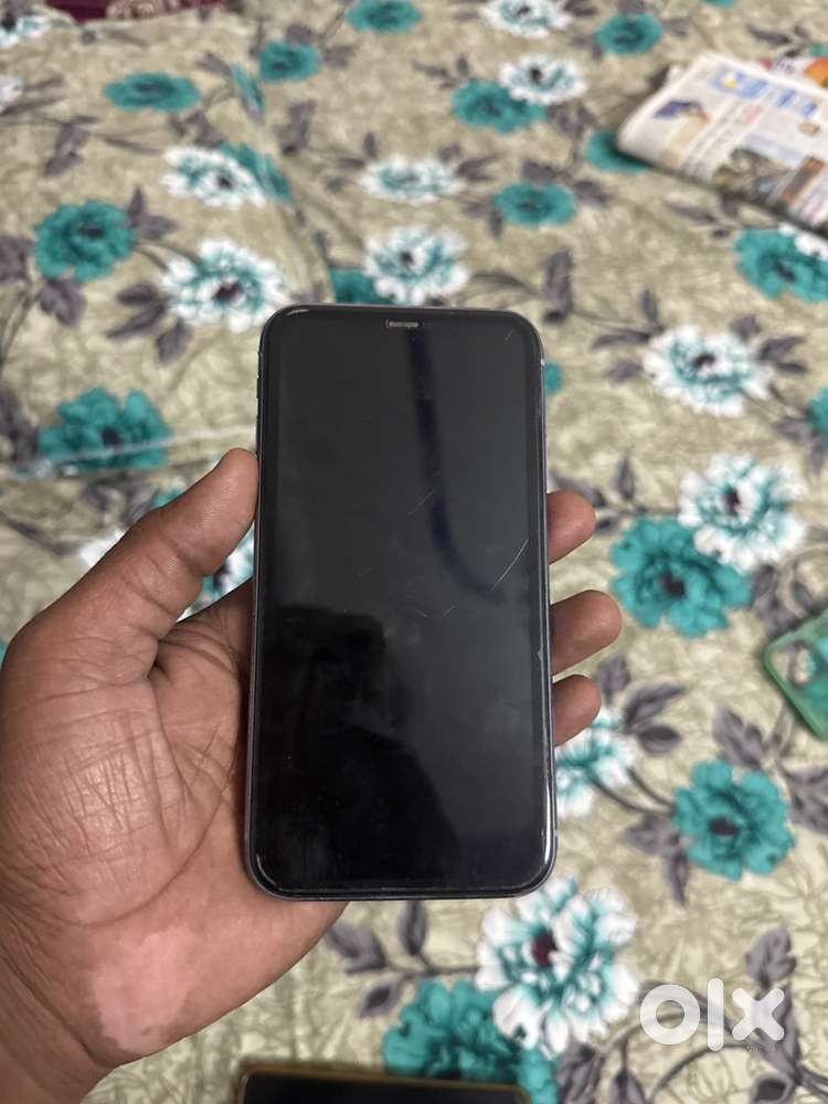 IPhone 11 mint condition scratchless phone