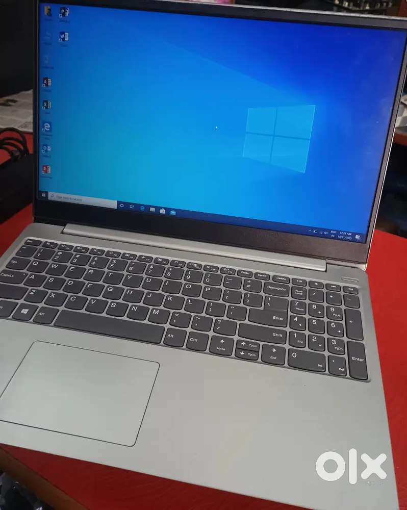 Laptop Big & Slim Core i5 8th  Gen 8gb/256ssd Very Affordable price