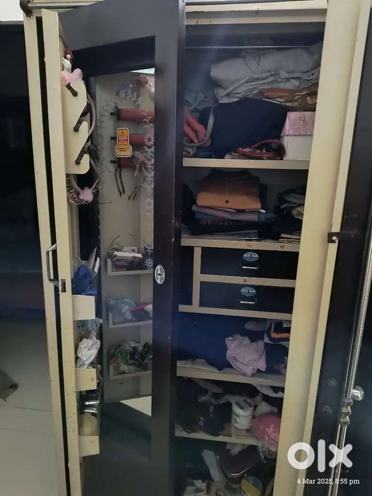 Kapat(metal wardrobe)