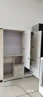 3 DOOR WARDROBE IN WHOLESALE PRICE