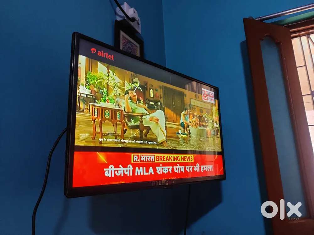 Sale!!! Lenovo 3D TV with 3D Glasses for free.