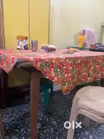 Dining table for Sale