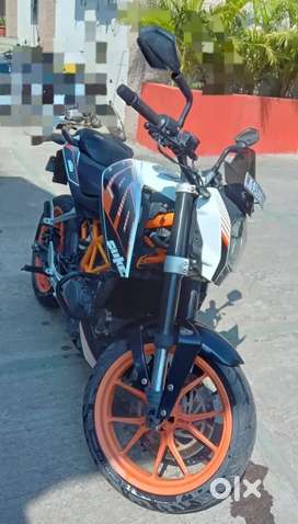 KTM DUKE 390