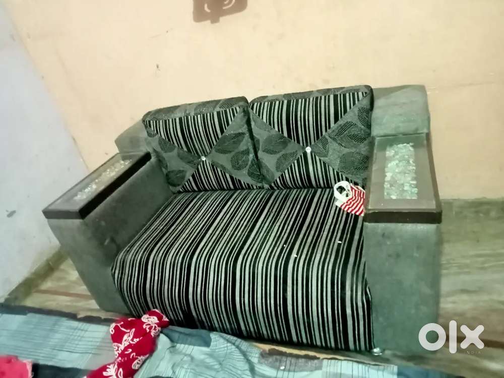 Only 1 pice sofa