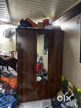Wardrobe cupboard
