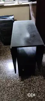 Folding dining table