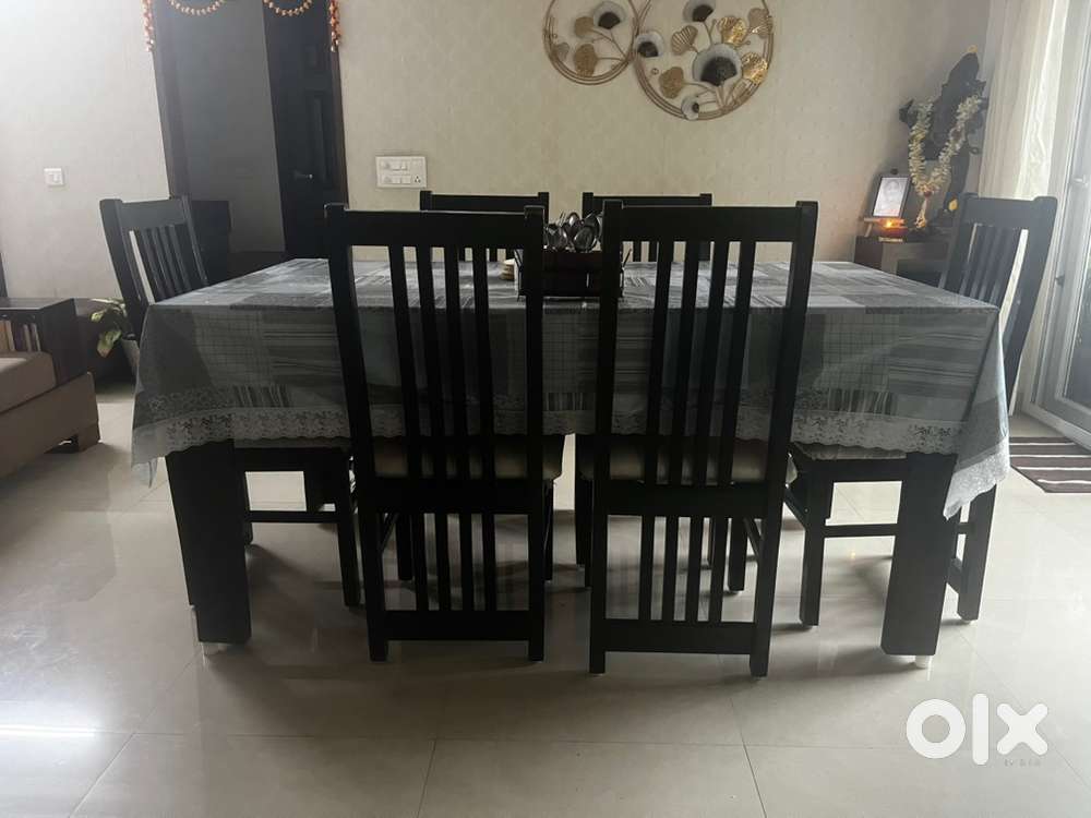 6 Seater Dining Table