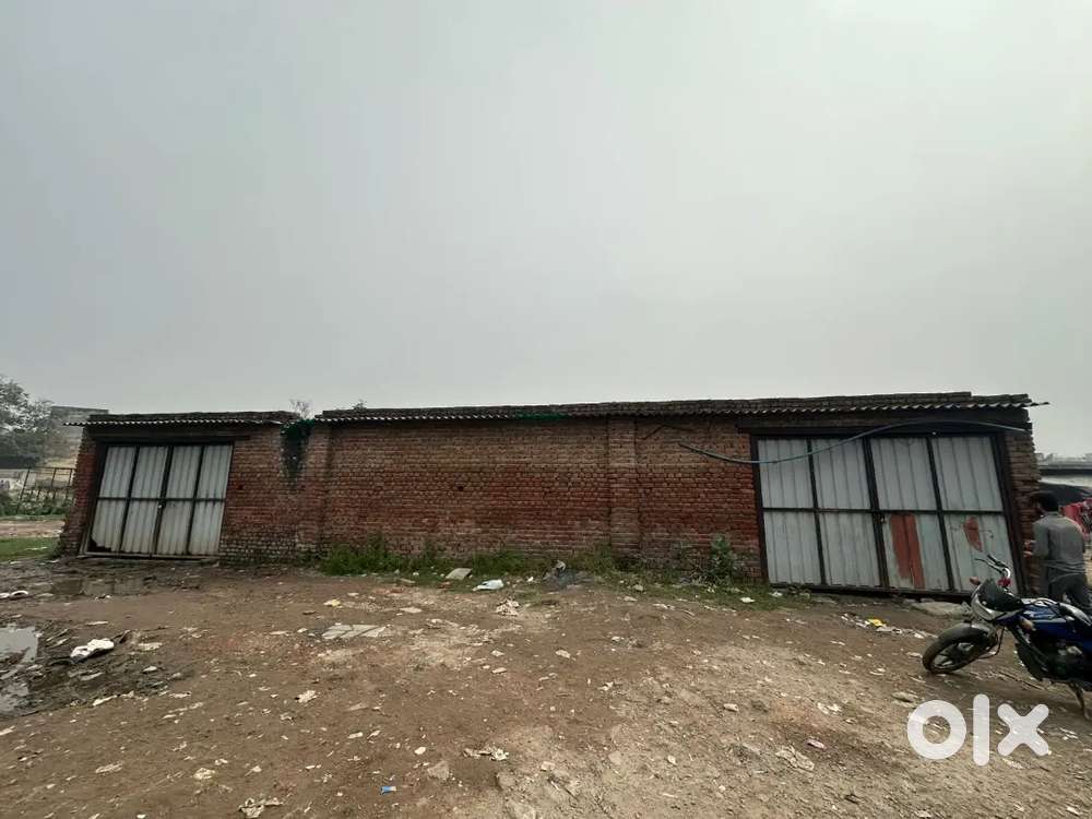 200 Gaj area for rent