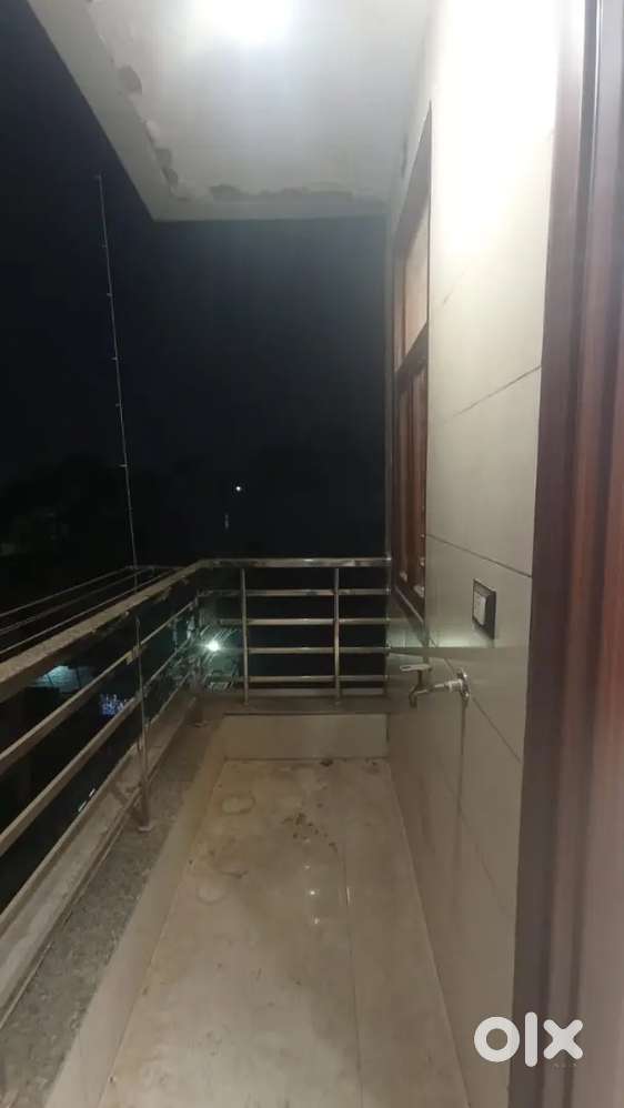 3bhk luxury Flat 20 k only Dwarka mor