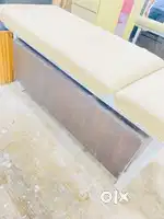 Salon massage bed
