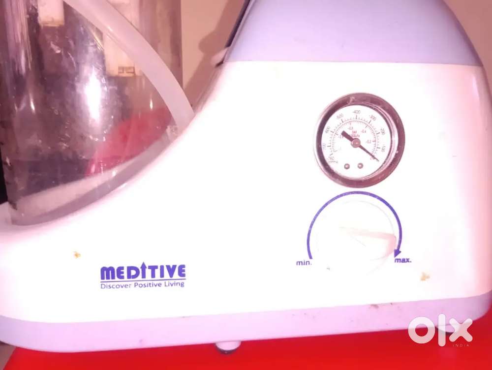 Suction machine with catheter