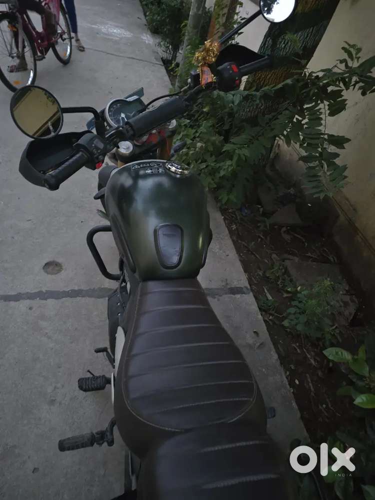 truimph Scrambler 400x