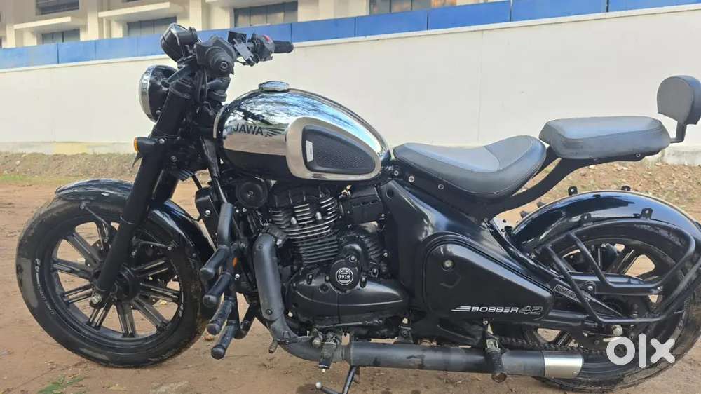 JAWA 42 BOBBER