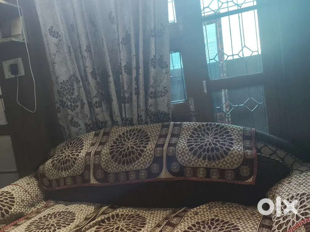 5 seater sofa with good condition