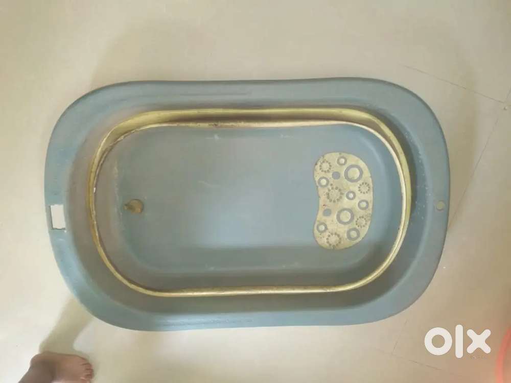 Kids tub and High chair