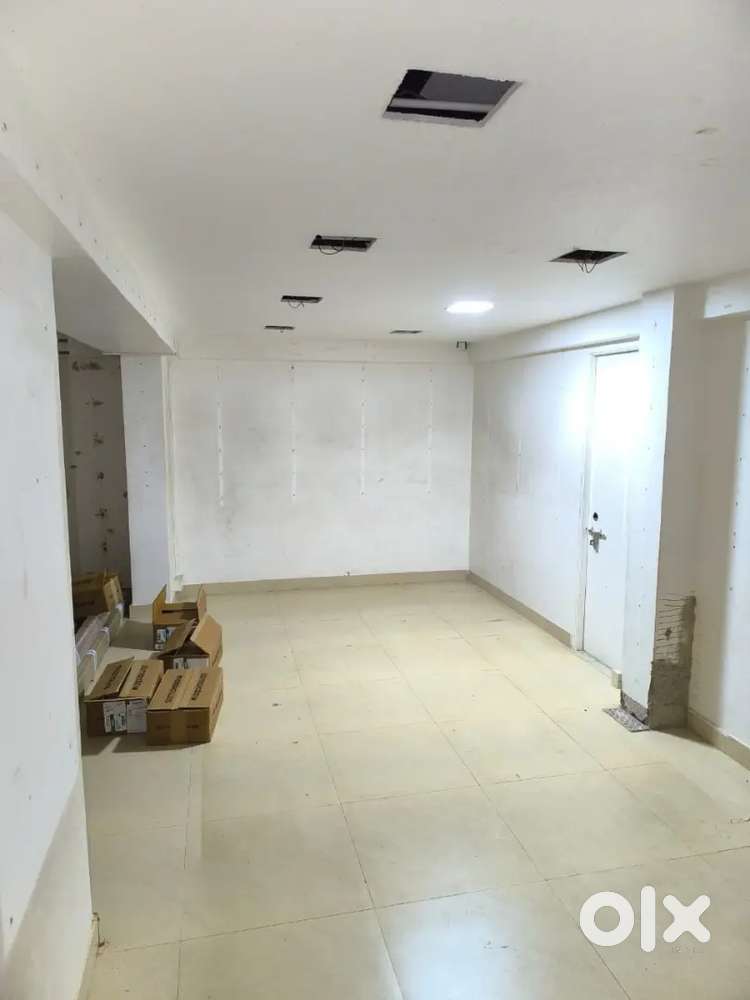 50+50M² DUBBLE HEIGHT SHOP IN TALIGOA