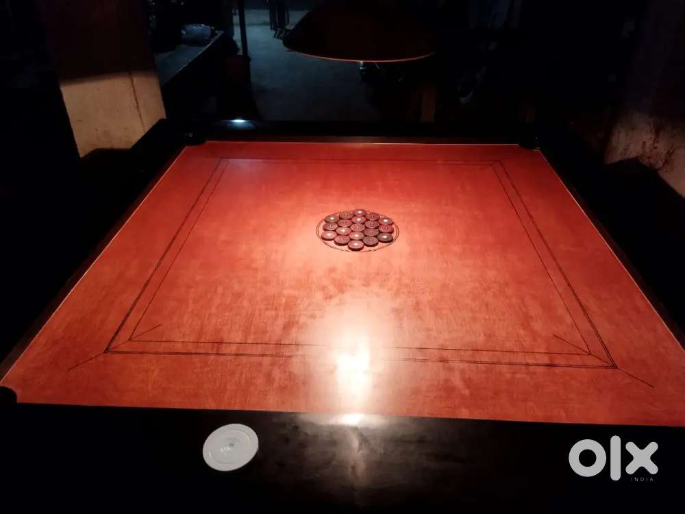 48 inch carrom board with carrom coin set (guti) (NEW CONDITION)