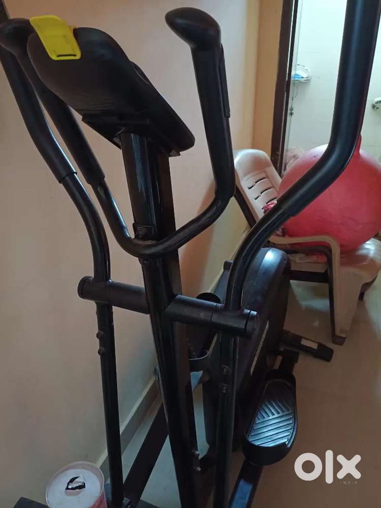 Cross trainer