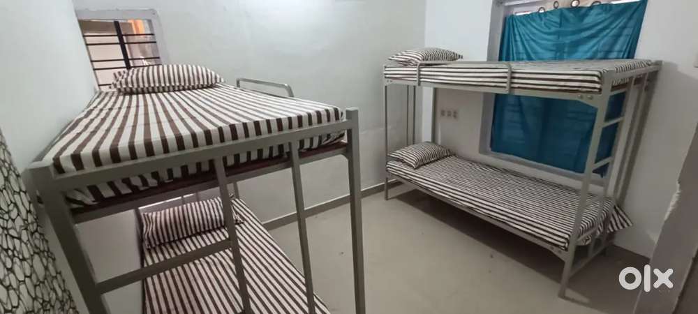 Runing  Ladies Hostel Rent( Daract Owner) Ernakulam.